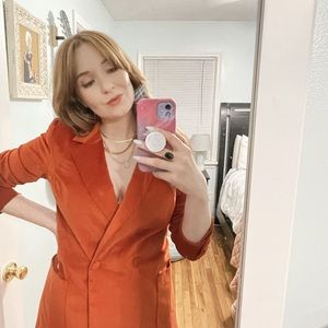 Meet your Posher, Danielle